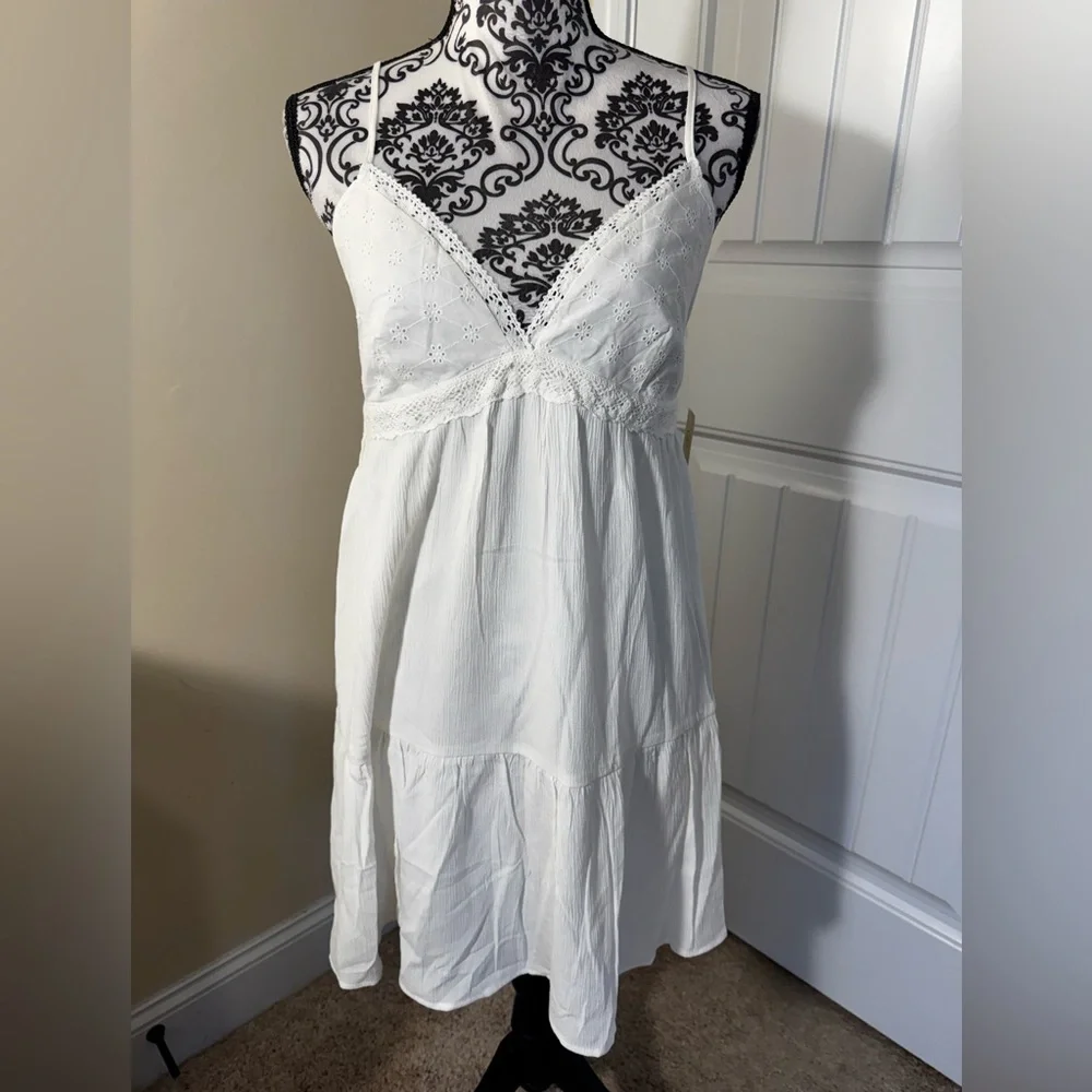 No Boundaries White Eyelet Dress NWT - Picture 1 of 8